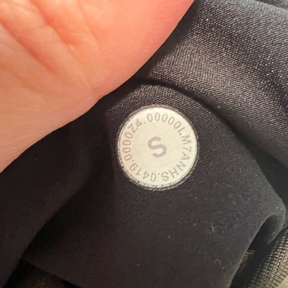 LULULEMON T.H.E. Short 9” Lined in Green Camo Size Small - Picture 7 of 8